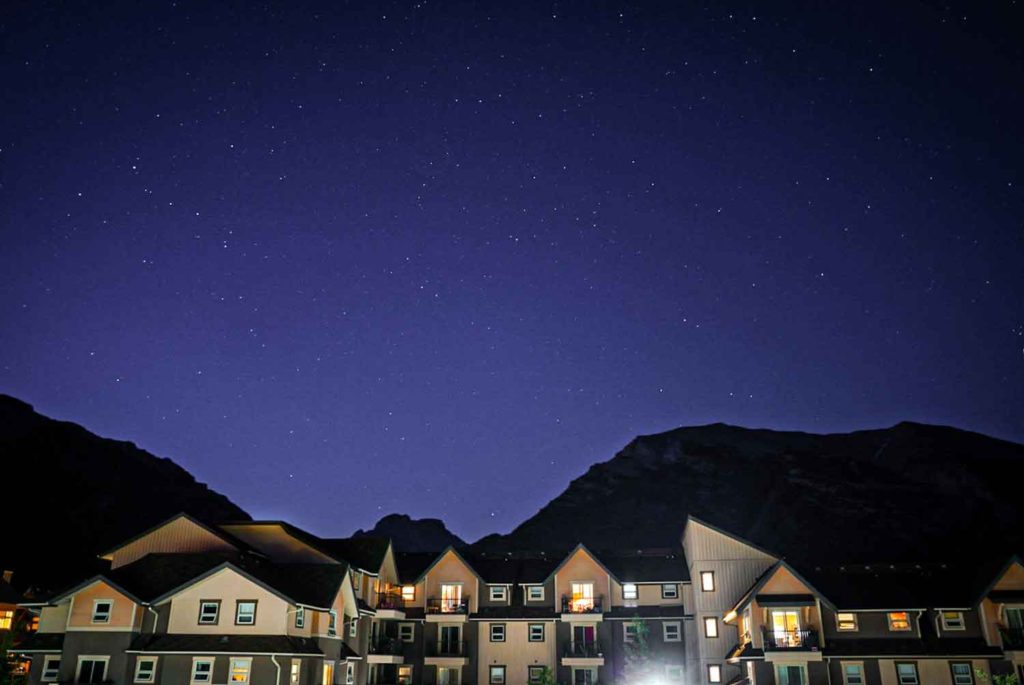 Starry night sky at Falcon Crest Lodge